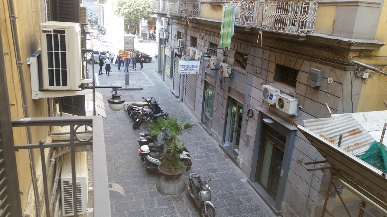 B&B Residenza Il Castello Napoli Bagian luar foto